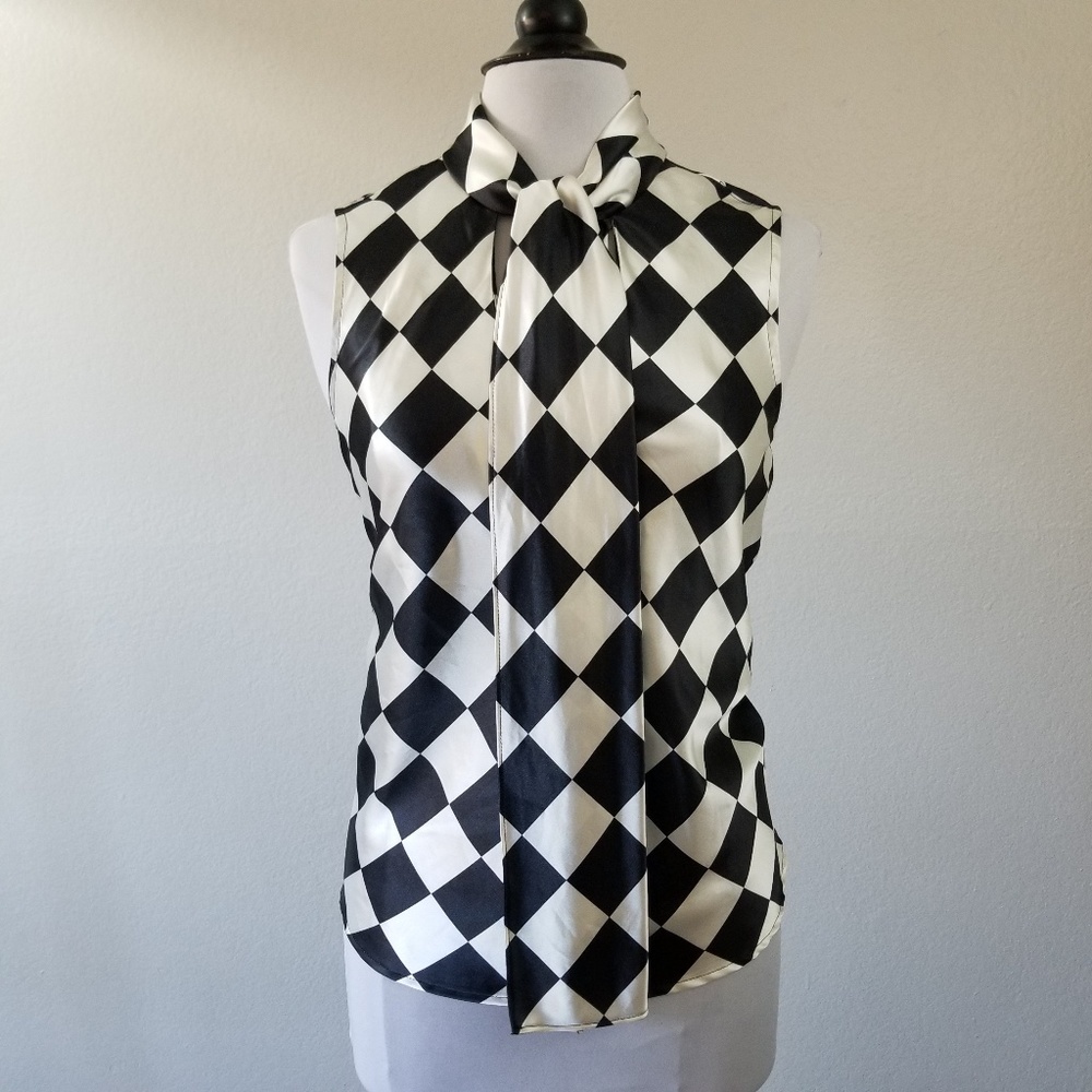 2/$20 🌟 Nine West Black & White Blouse w/ Tie M